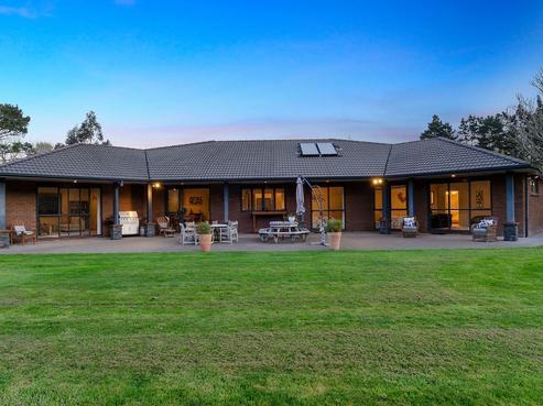 8A Willow Lane, Stillwater