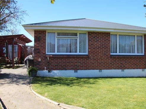 12A Avenue Road, West End
