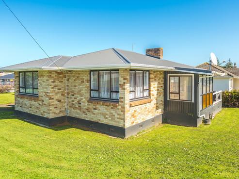 27 Aotea Street, Castlecliff