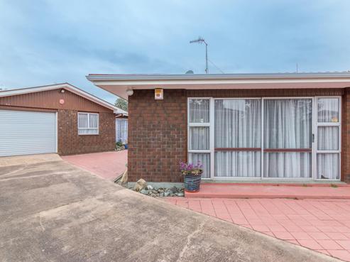 12 Terry Crescent, Milson