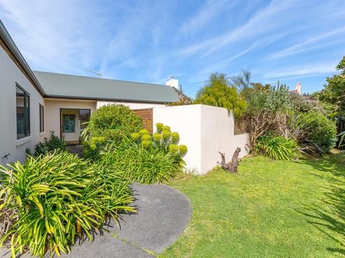 58 Lorna Irene Drive, Raumati South