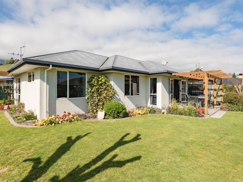 3 Ashdonleigh Grove, Stoke