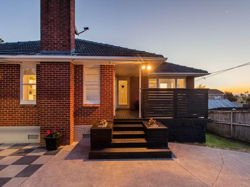64 Birkdale Road, Birkdale