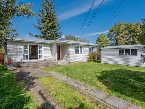 16 Arawhata Road, Paraparaumu