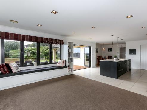 3 Manukaka Heights, Hurdon