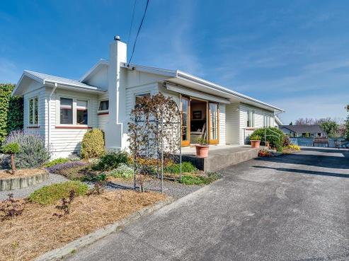 12 Palmerston Road, Havelock North