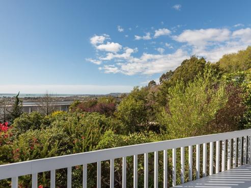 8 Barrington Place, Richmond