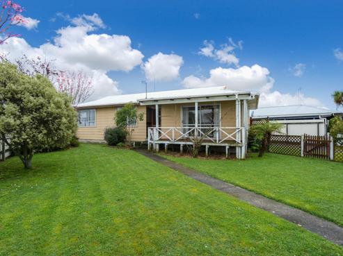 19 Duckworth Crescent, Greenmeadows