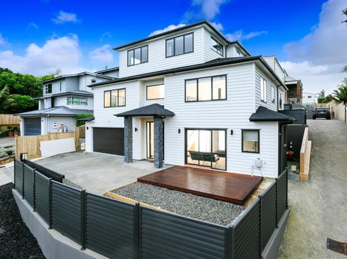 7 Heathcote Road, Castor Bay
