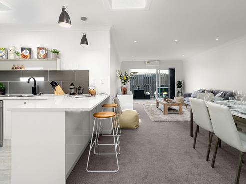 8B Eason Street, Victoria