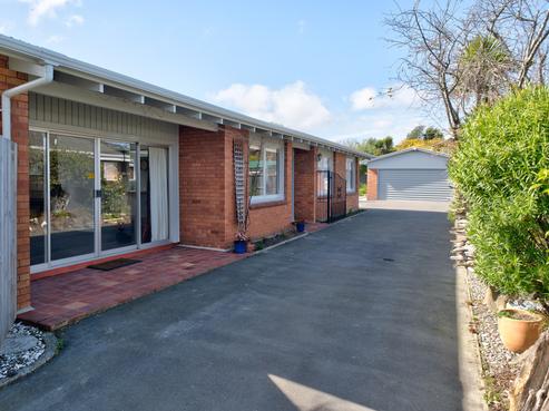 82 Roberta Drive, Somerfield