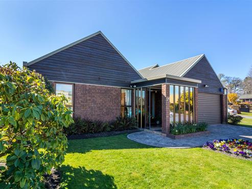 14 Thurlestone Place, Burnside