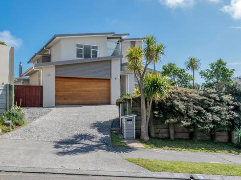 143 Renown Road, Raumati South