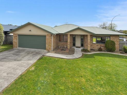 2 Kingsbury Court, Rototuna North