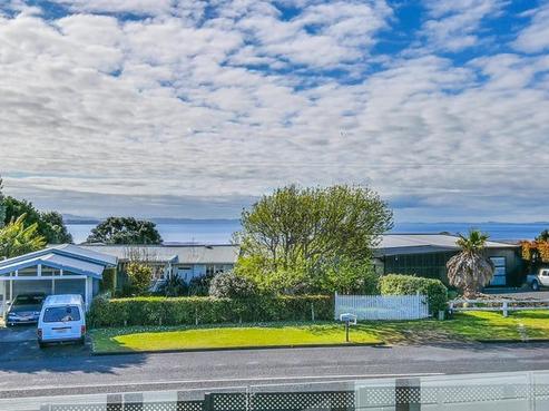 1 Seaway Road, Clarks Beach