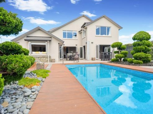12 Azure Place, Huntington