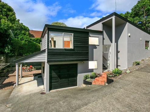 2/17 Aorangi Place, Birkenhead