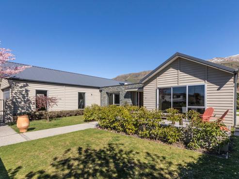5 Clydesdale Court, Wanaka