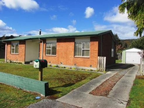27 Plaskett Street, Reefton