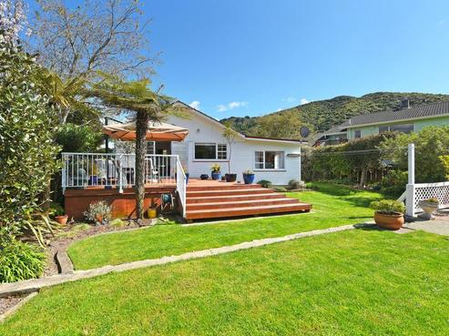 4 Wyoming Grove, Totara Park