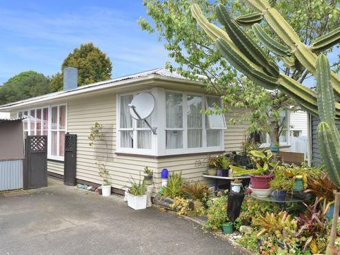 16 Holmes Avenue, Otangarei