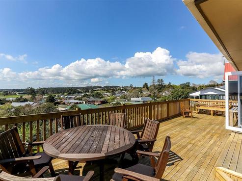 63 Queens Road, Glen Avon