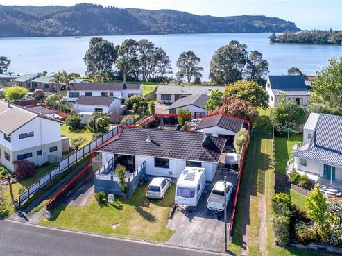 157 Durrant Drive, Whangamata
