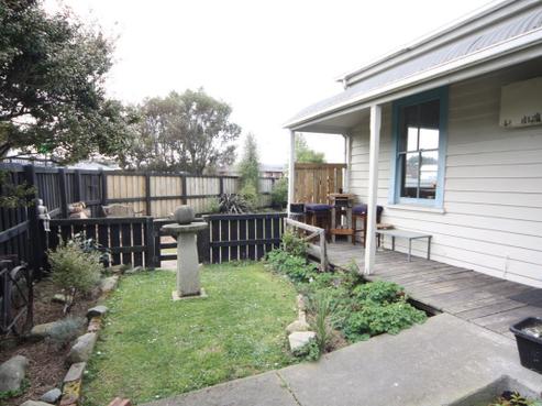 16 Rothwell Street, Redruth