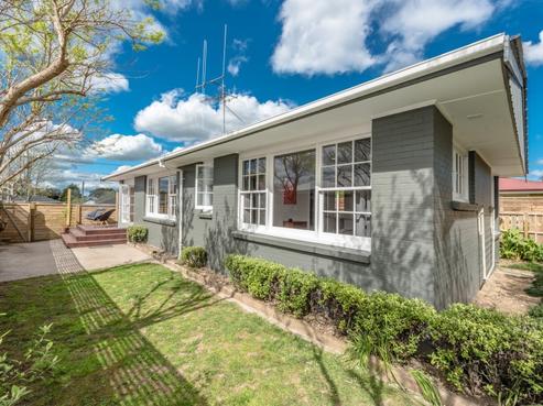 747 River Road, Chartwell