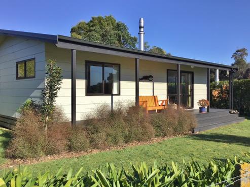 2 Prior Road, Parapara