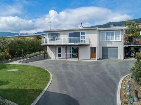 1A Kingsley Place, Richmond