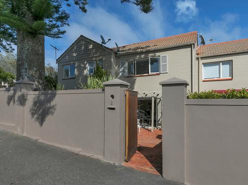 2/8 Hamilton Road, Herne Bay