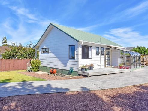 11 Hosking Place, Clarks Beach