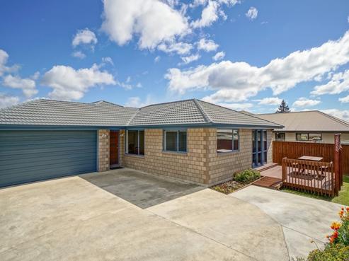 22 Ngawhatu Road, Stoke