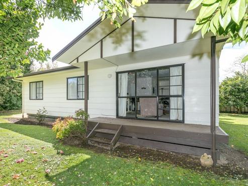 50 Splitt Avenue, Glenview