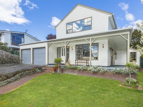 18 King Charles Drive, Kingsley Heights