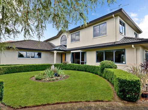 77 Keswick Crescent, Huntington