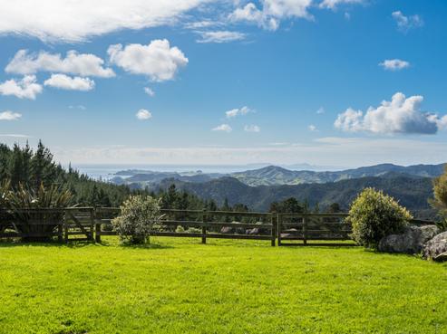 98 Stoney Knowe, Oakura Coast
