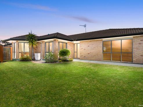 5 Mannikin Place, Unsworth Heights