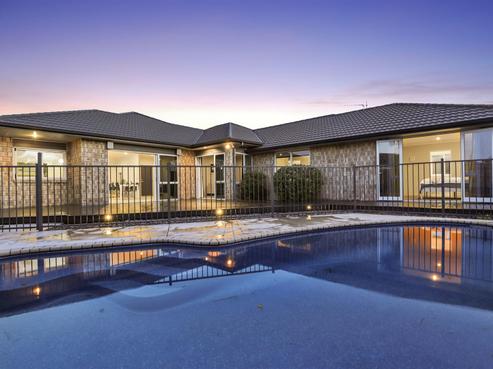 13 Satchmo Place, Rototuna North