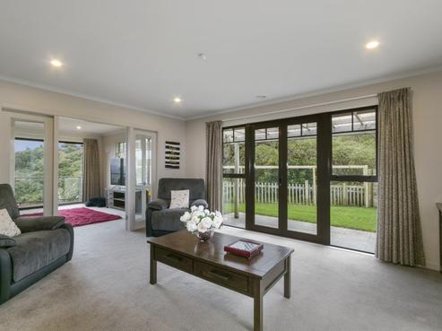 49 Dowse Drive, Maungaraki