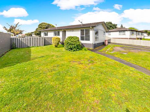 324 Roscommon Road, Clendon Park