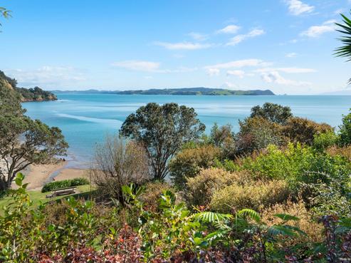 189 Kawakawa Bay Coast Road, Kawakawa Bay