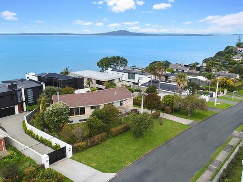 121 Churchill Road, Rothesay Bay