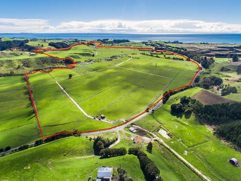 2230 Old Coach Road, Pukehina