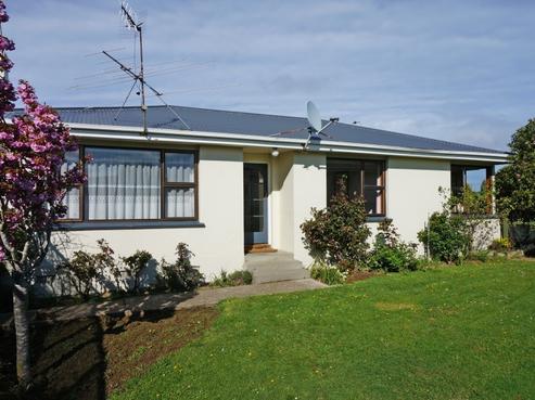 15 Arundel Crescent, Strathern