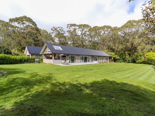 206 Surrey Hill Road, Oakura