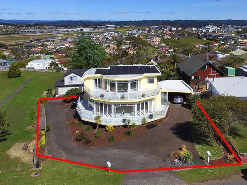 730 East Coast Road, Pinehill