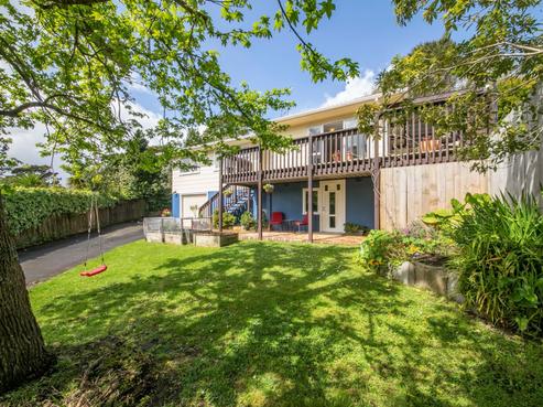 30 Lemnos Place, Titirangi