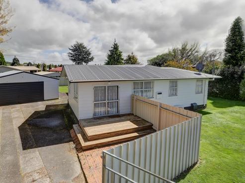 33 Clematis Avenue, Pukete